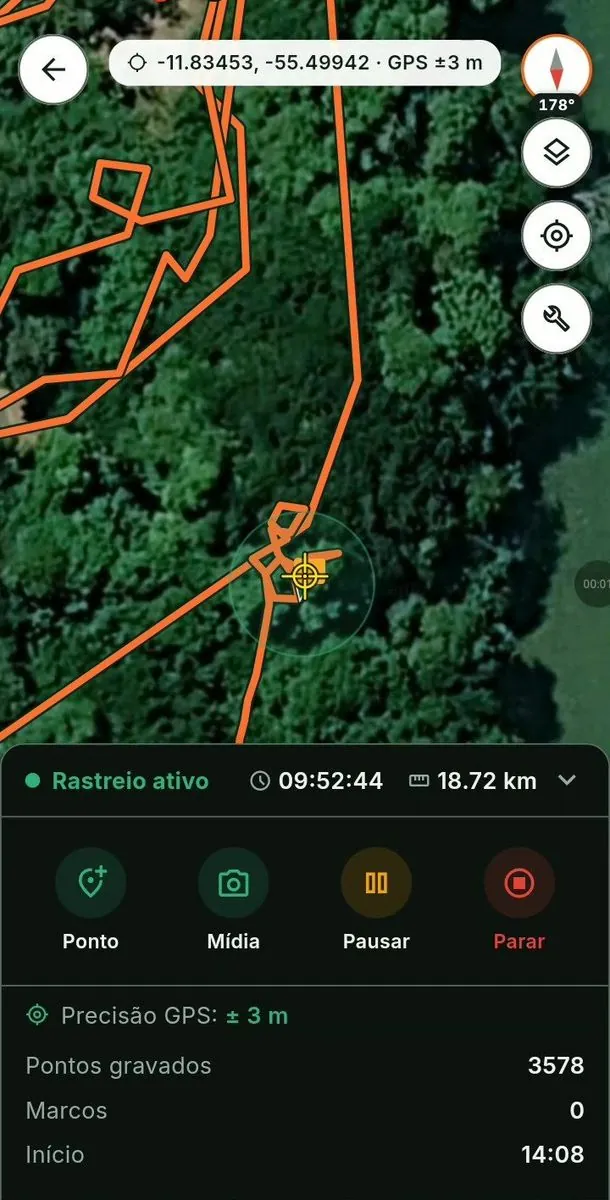 Rastreio ativo no ForestMap: 3.578 pontos gravados, 18,72 km e GPS com 3 m de exatidão